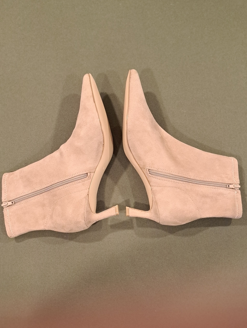 Steve Madden Lianne Bootie - Color: Taupe - Size: 9 - Picture 6 of 10